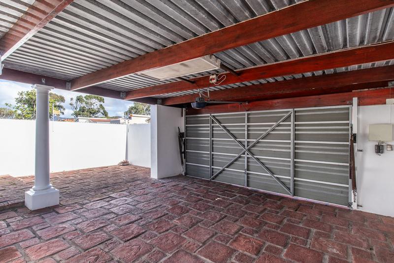 2 Bedroom Property for Sale in Diep River Western Cape